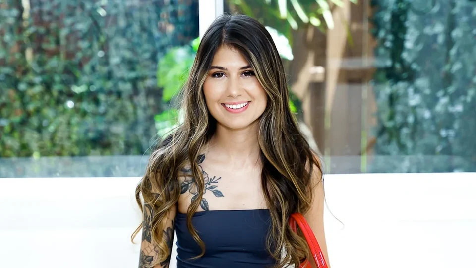 Charlotte Mae photo 6